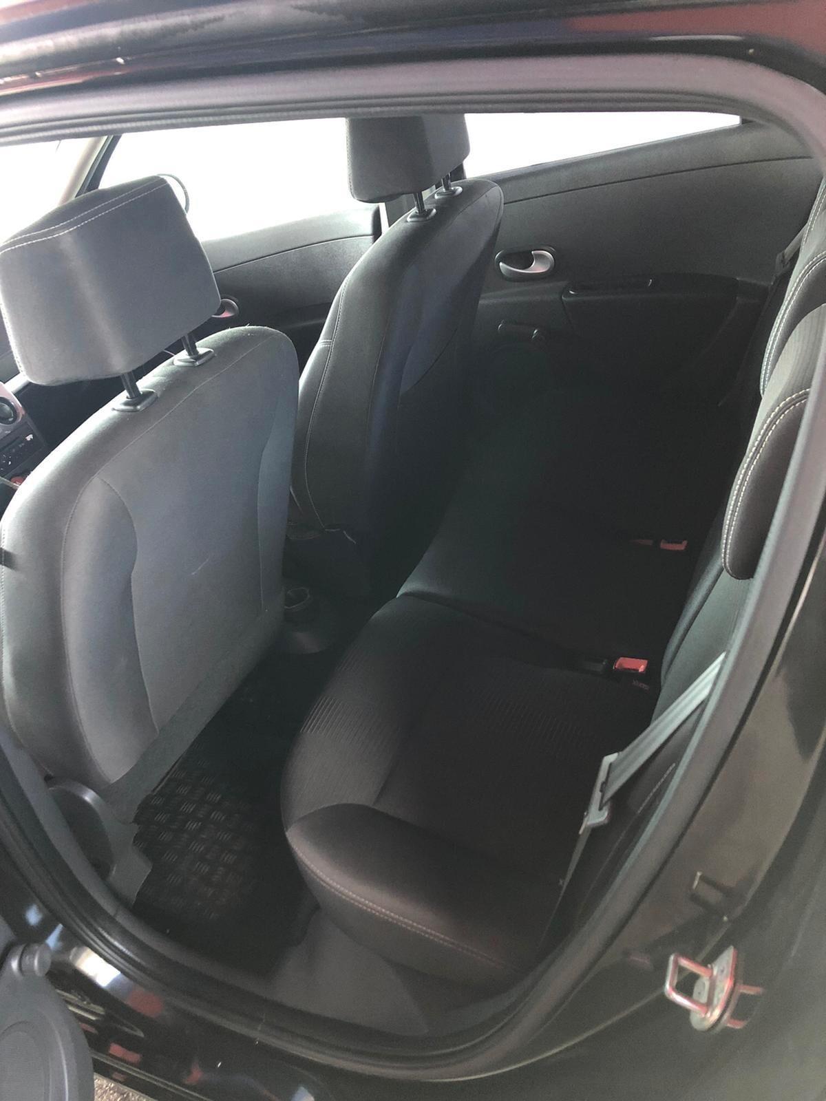 Renault Clio 1.2 16V 5 porte GPL per NEOPATENTATI