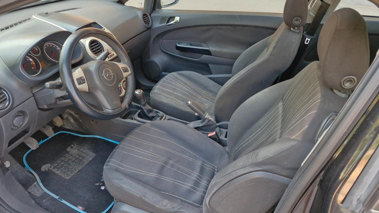 Opel Corsa 1.2 3 porte Sport
