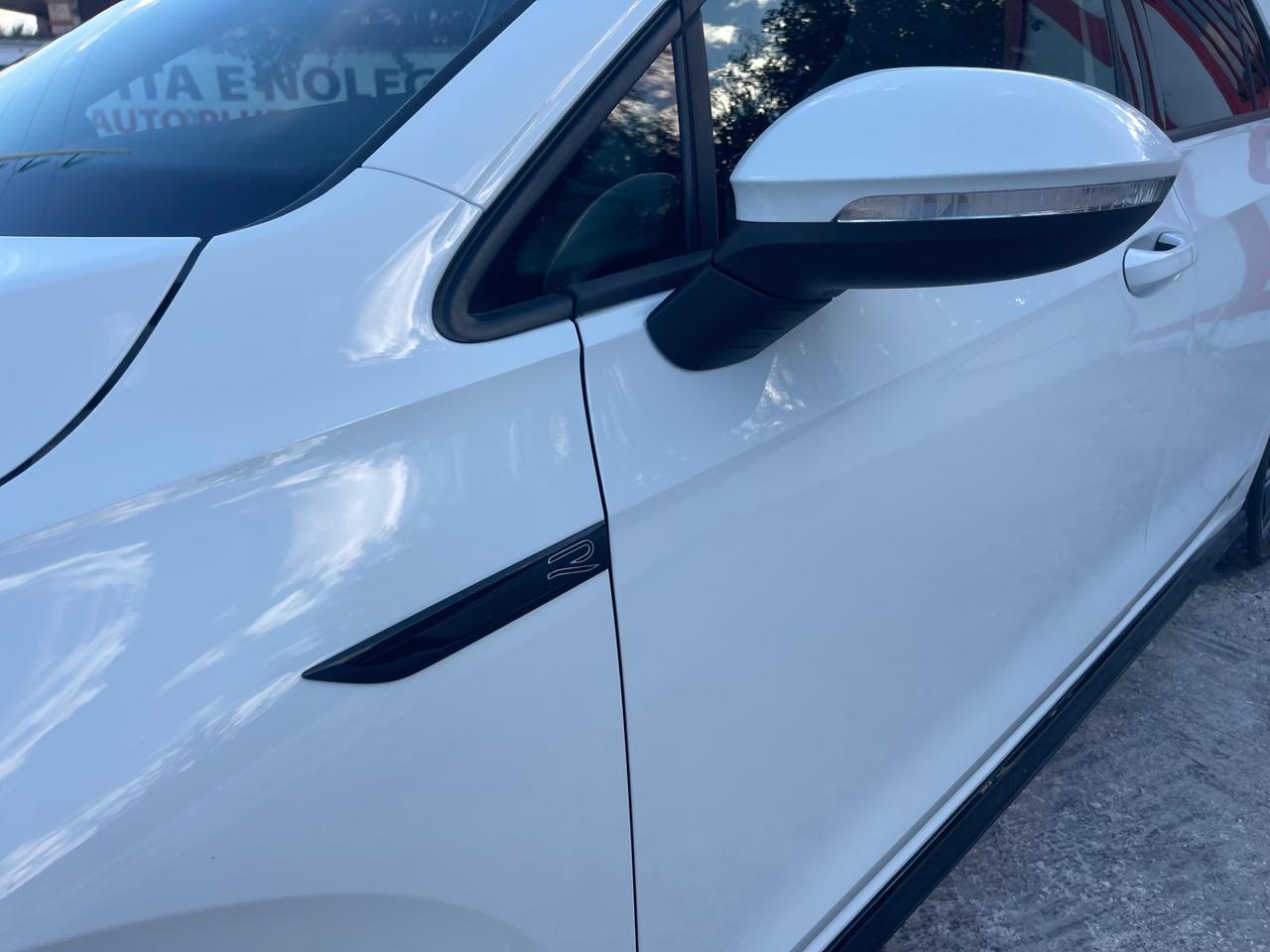 Volkswagen Golf R-Line DSG 2.0 TDI 150cv