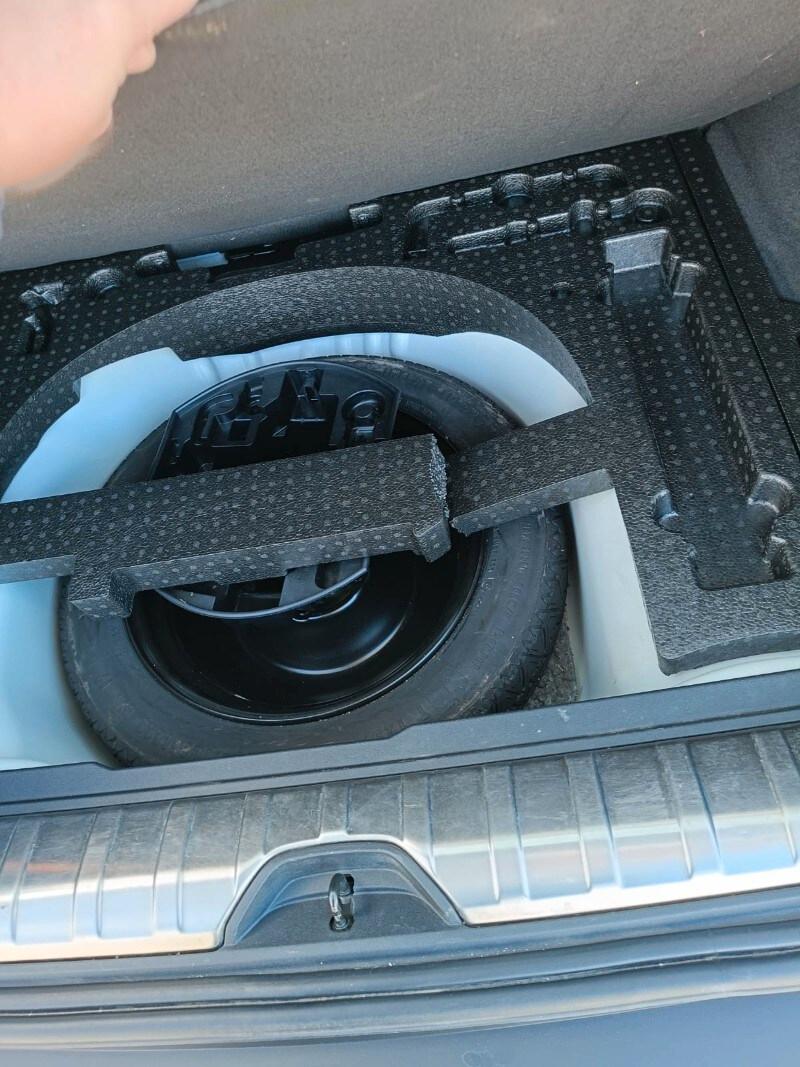 PEUGEOT 2008 1° serie 1.6 e-HDi 92 CV Stop&Sta...