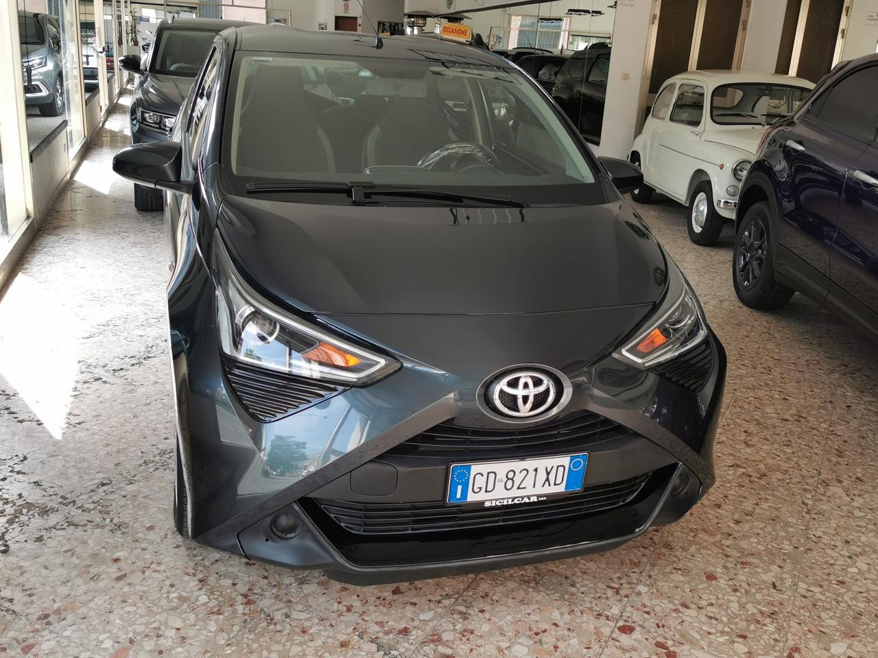 Toyota Aygo Connect 1.0 VVT-i 72CV 5 porte x-business