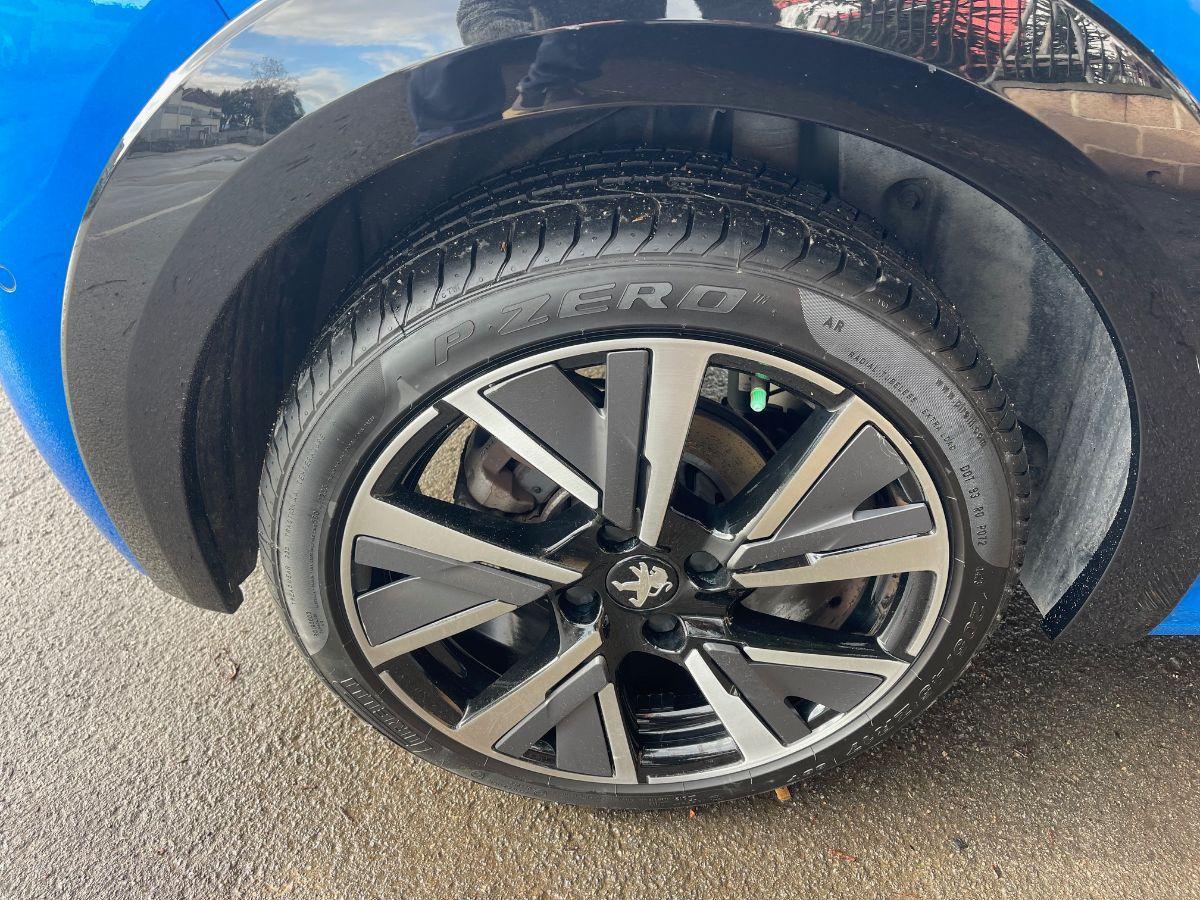 PEUGEOT - 208 - PureTech 100 S&S 5p. Allure