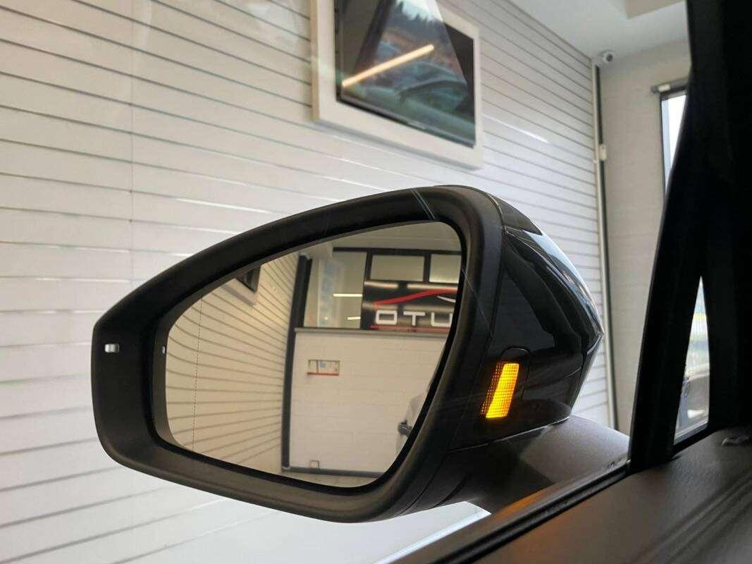 Volkswagen Tiguan Tiguan III 2024 1.5 etsi R-Line 150cv dsg