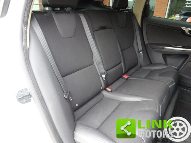 VOLVO XC60 D4 Geartronic Momentum