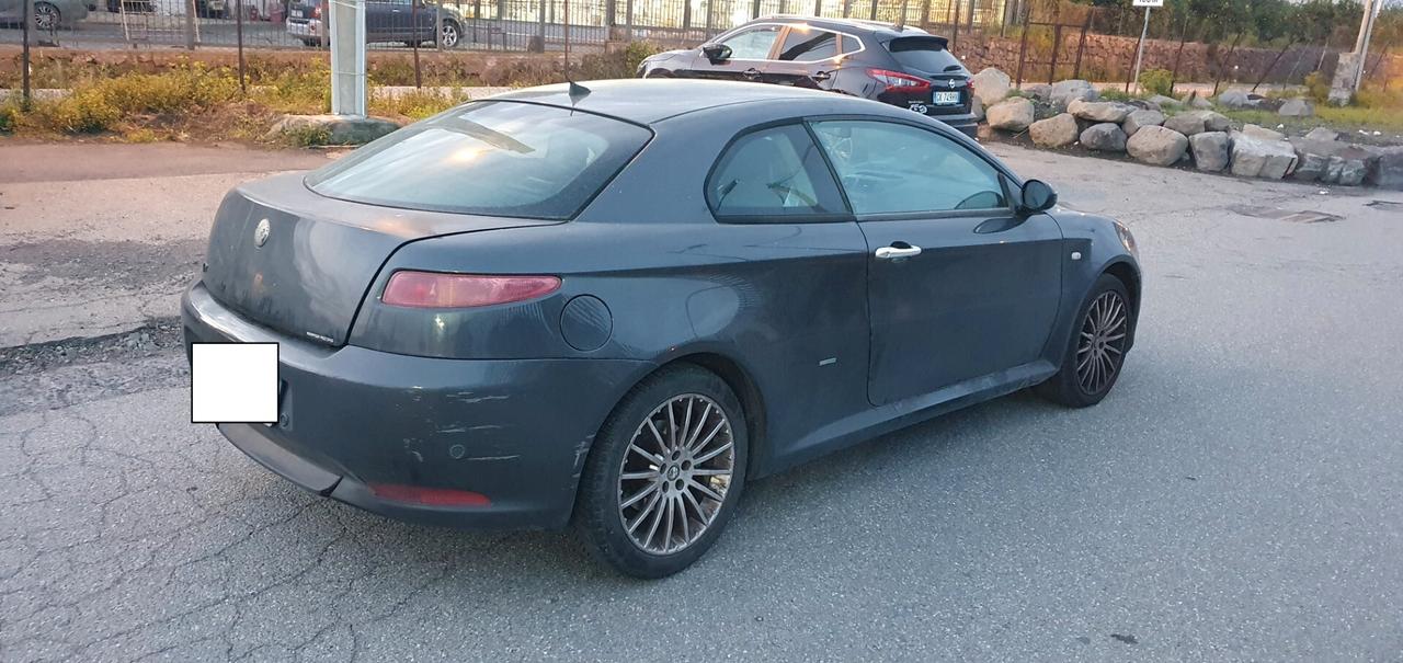 Alfa Romeo GT 1.9 MJT 16V Luxury