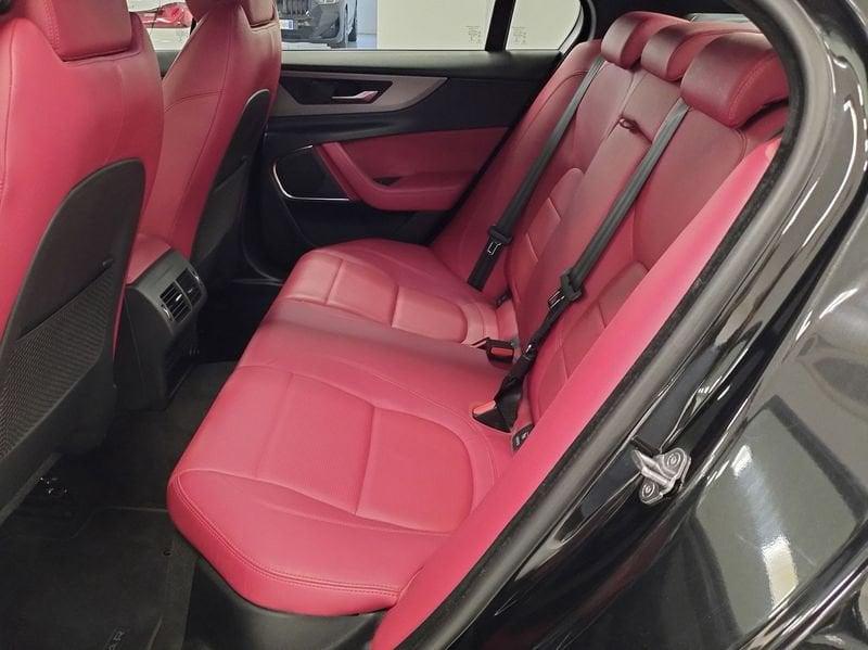 Jaguar XE 2.0d i4 R-Dynamic SE awd 180cv auto