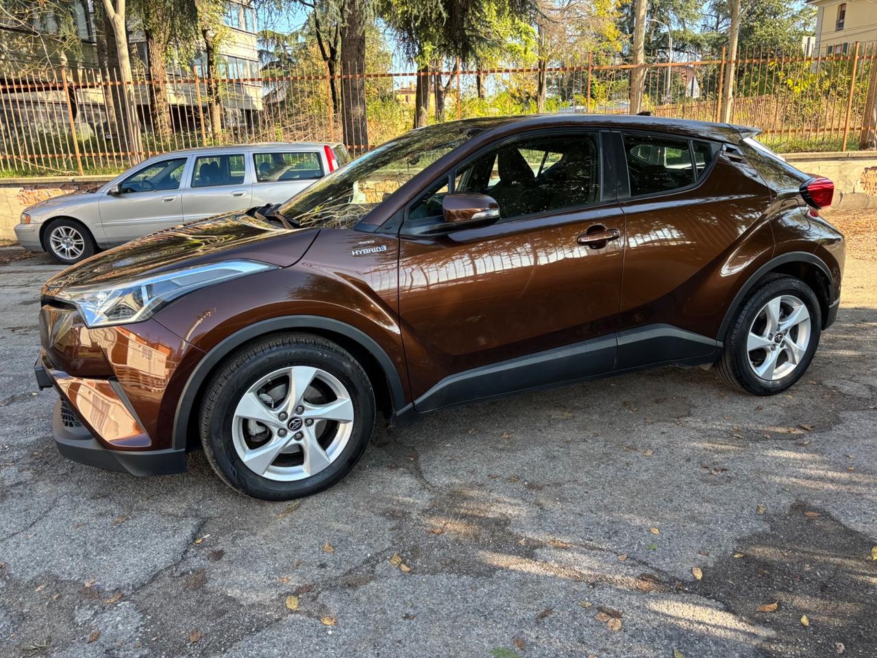 Toyota C-HR 1.8 Hybrid E-CVT Style
