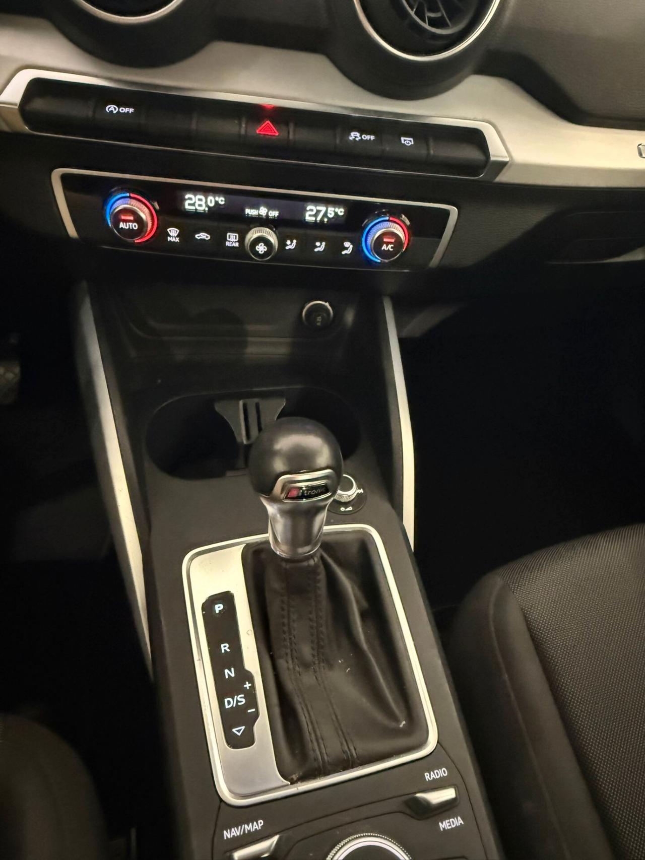 Audi Q2 30 TDI S tronic Identity Black