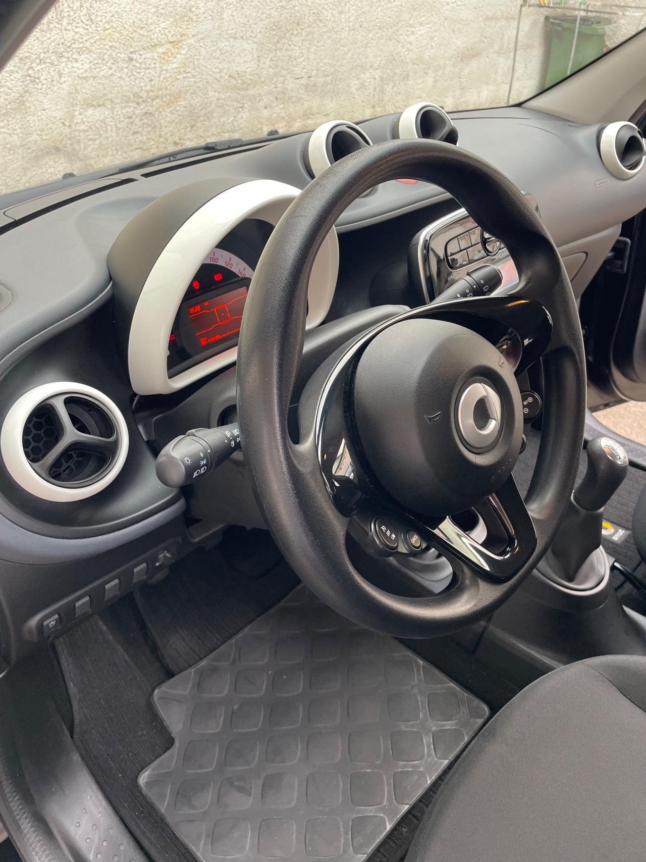 Smart ForFour 70 1.0 Prime dal nord Italia perfetta