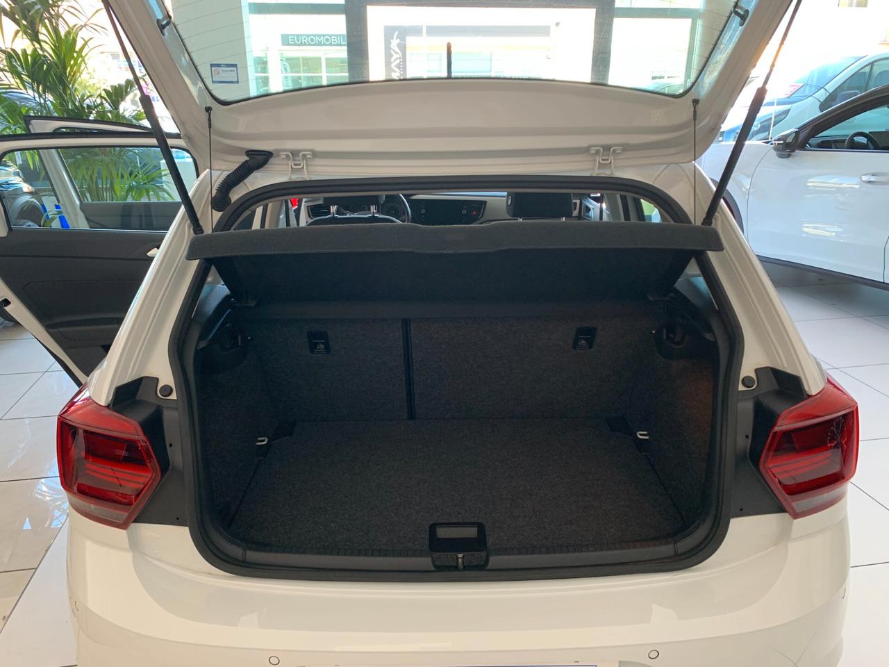 VOLKSWAGEN POLO 1.0 BENZ COMFORTLINE - OK NEOP.