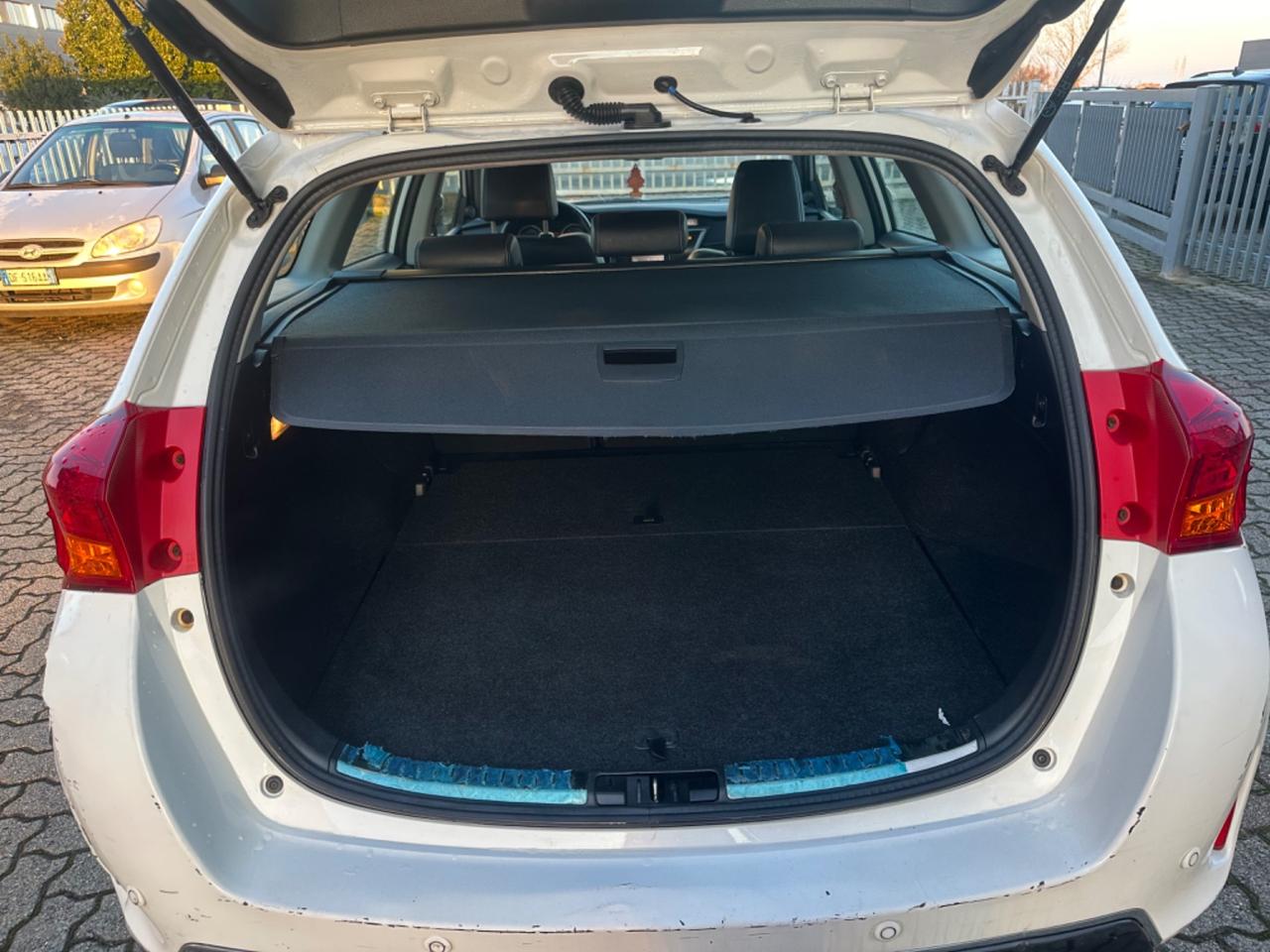 Toyota Auris Touring Sports 1.8 Hybrid Active Plus