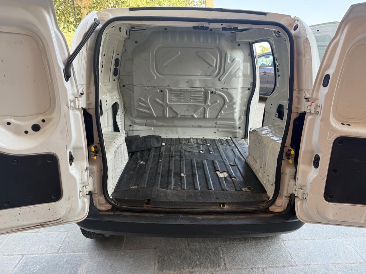 Fiat Fiorino 1.3 MJT 95CV Cargo Adventure
