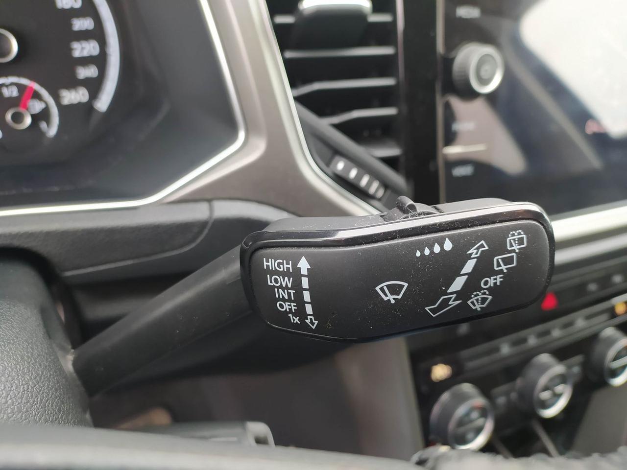 Volkswagen T-Roc Business 2.0 TDI 150CV #9725