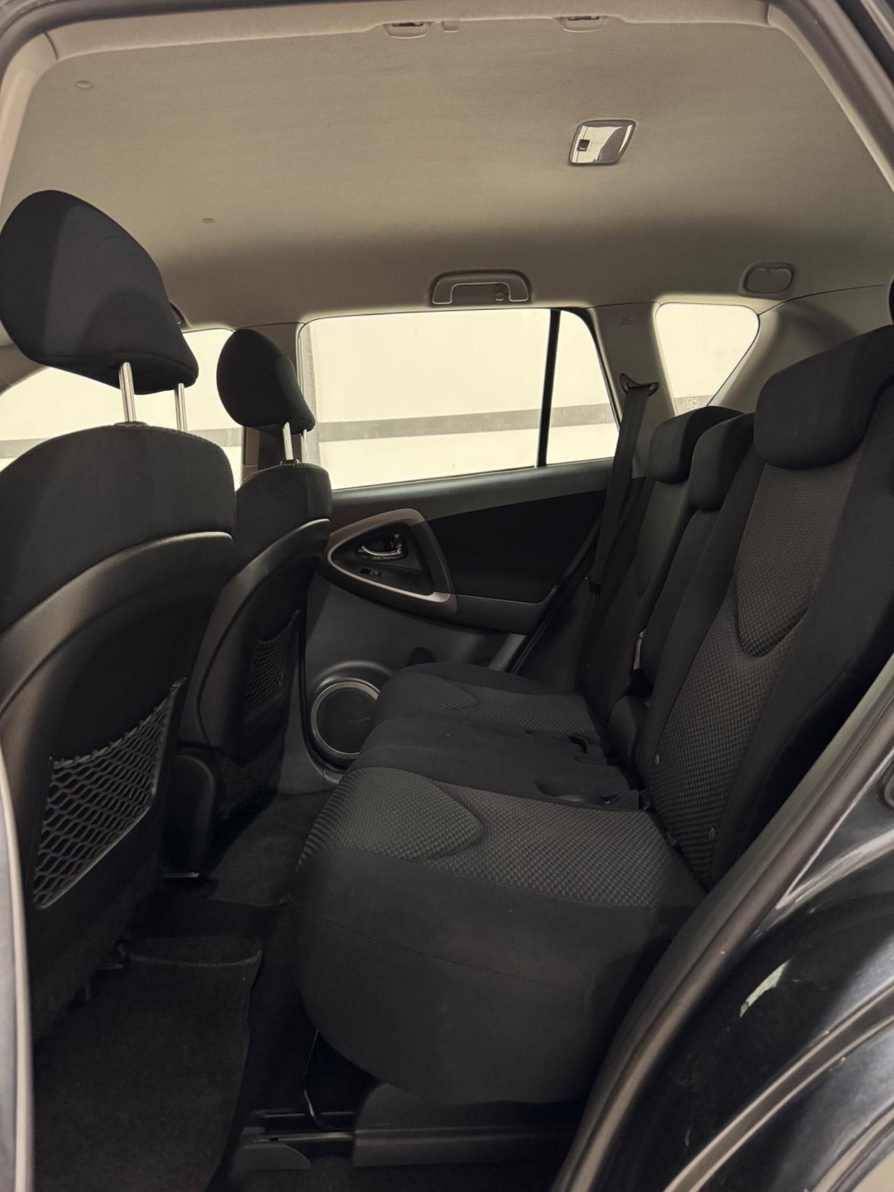 Toyota RAV 4 RAV4 2.2 D-4D 136 CV Sol