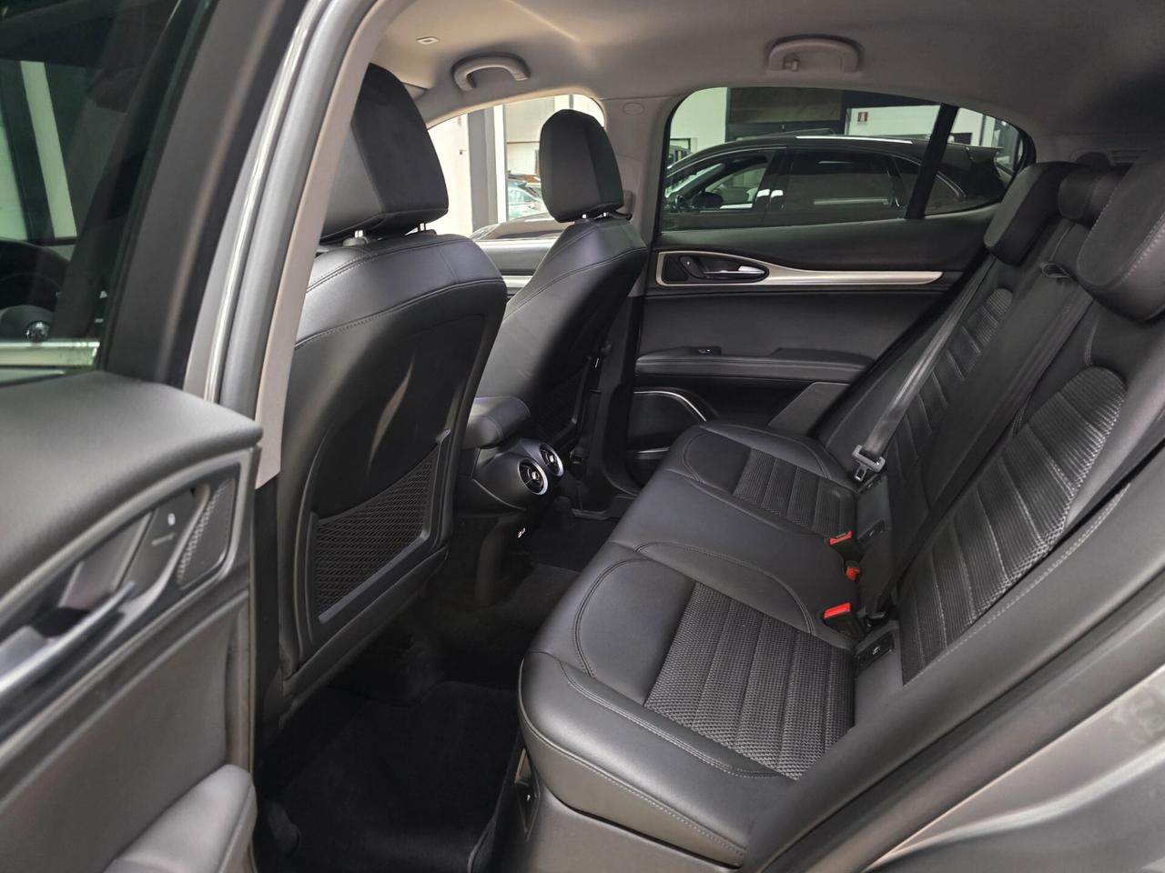 Alfa Romeo Stelvio 2.2 Turbodiesel 210 CV AT8 Q4 Executive