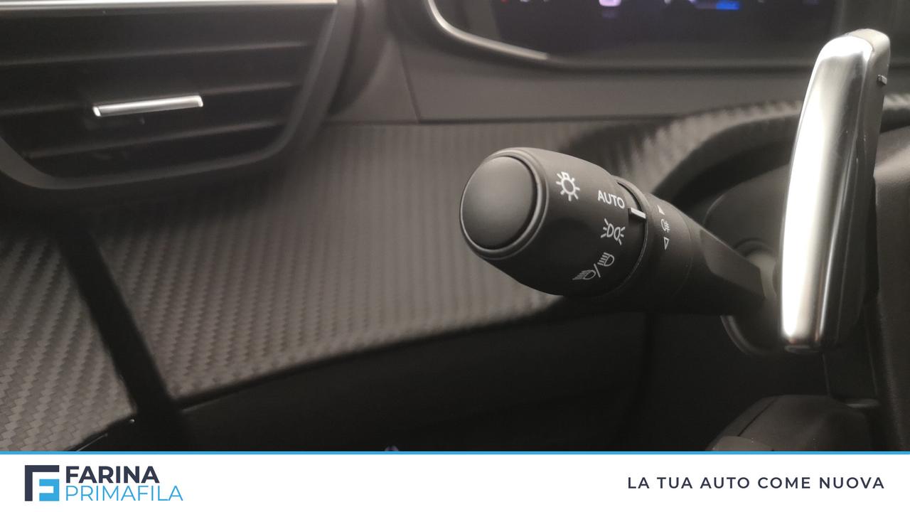 PEUGEOT 2008 1.2 hybrid Allure 136cv e-dcs6
