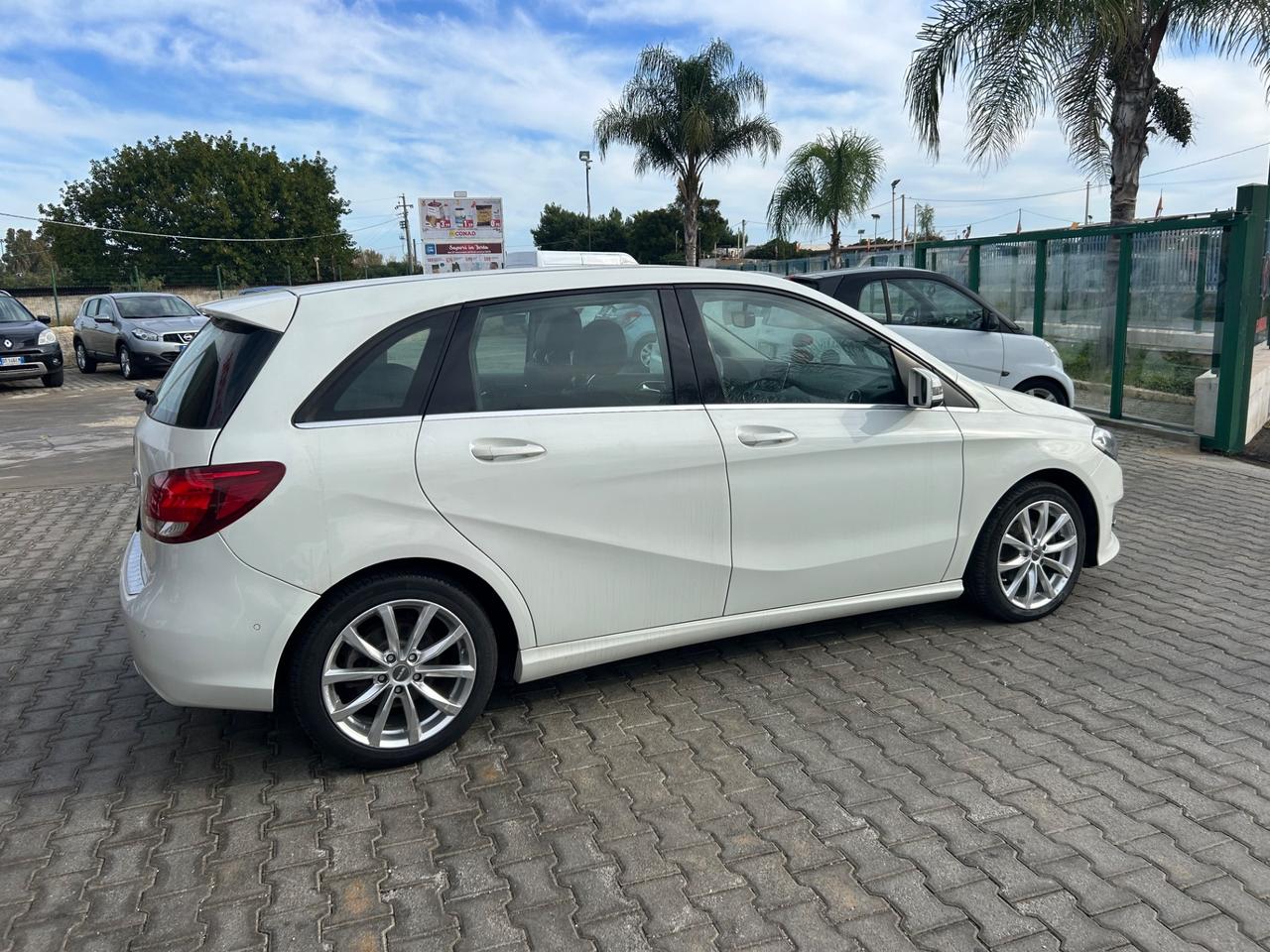 Mercedes-benz B 180 d Automatic Executive