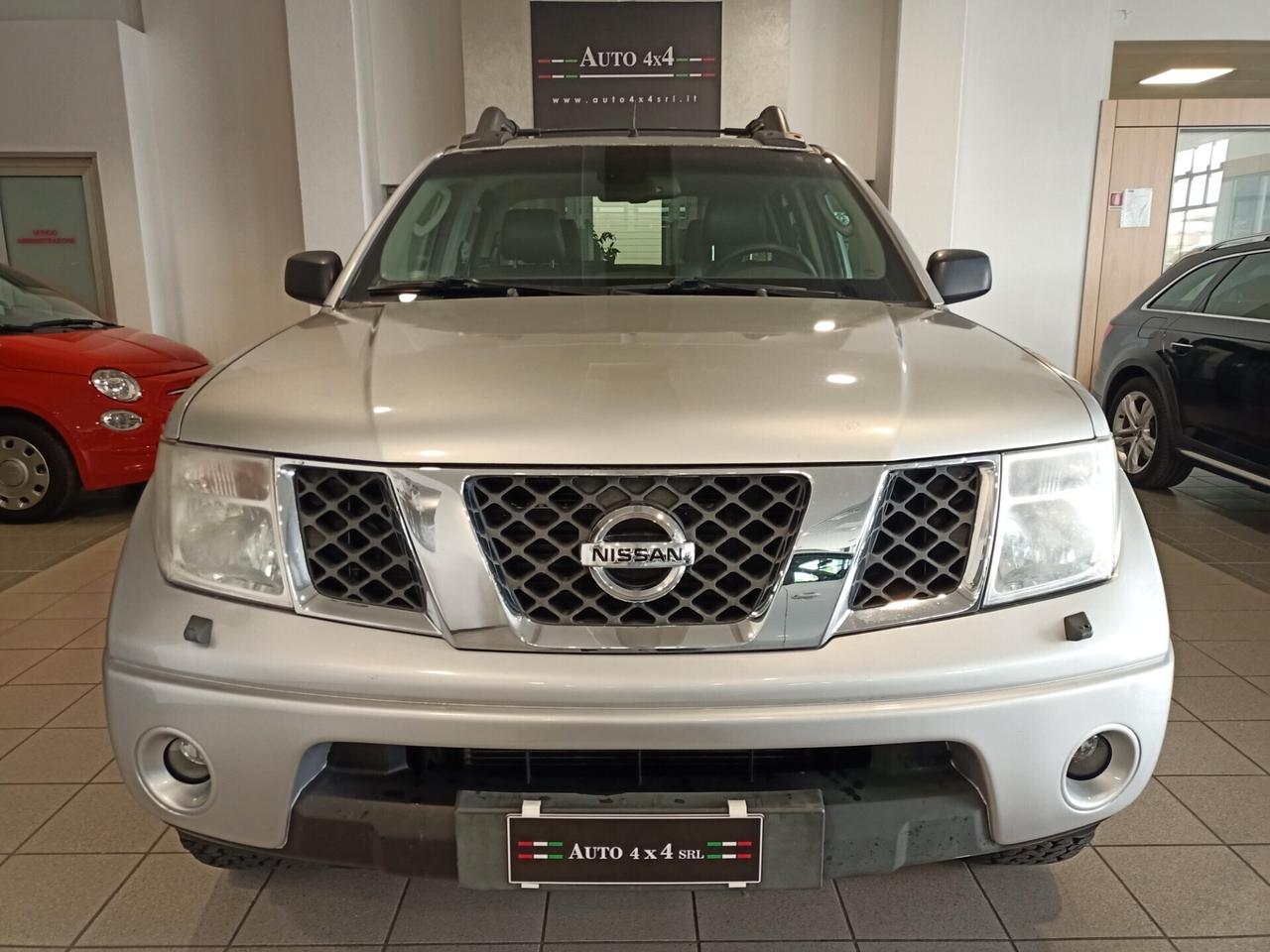 Nissan Navara Navara d.cab 2.5 dci LE 174cv*Automatico