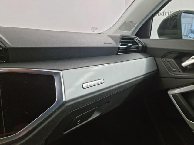 AUDI Q3 35 TFSI S tronic Business Advanced