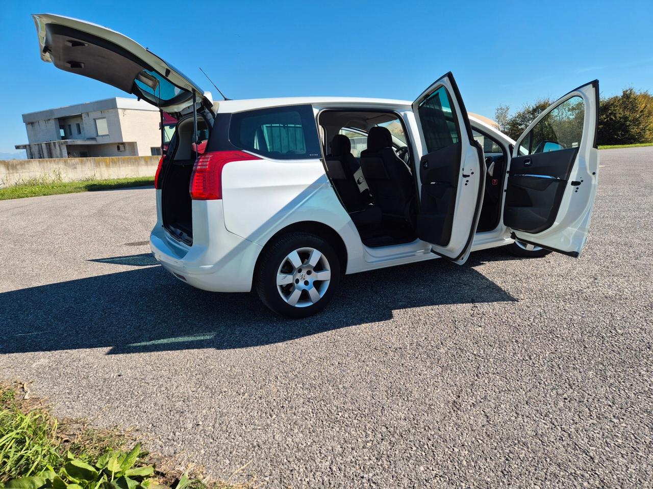 Peugeot 5008 1.6 HDi 112CV 89600 KM!! MY 2013 UNIPROPRIETARIO