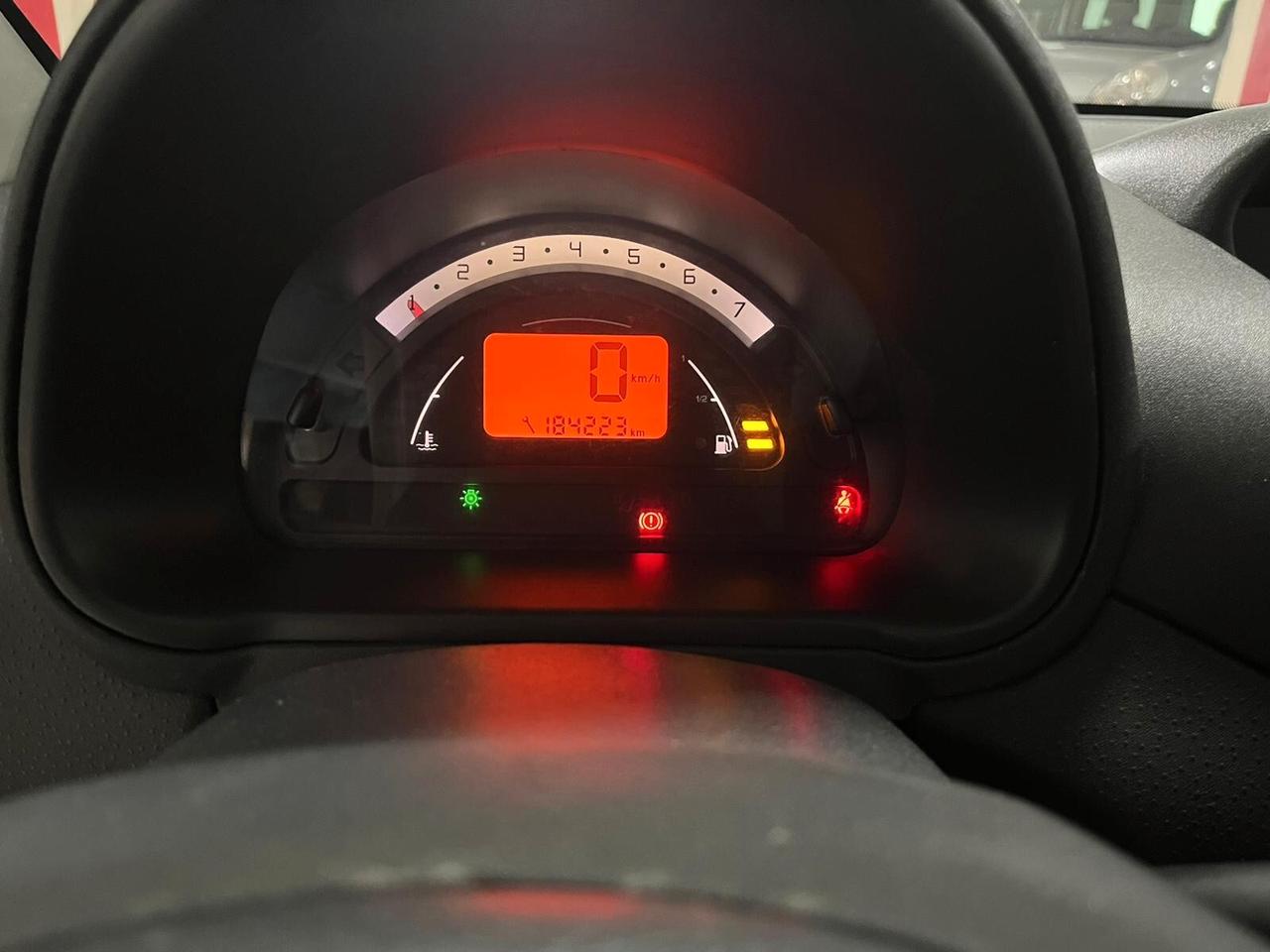Citroen C2 1.1 - IDEALE X NEOPATENTATI - 2004