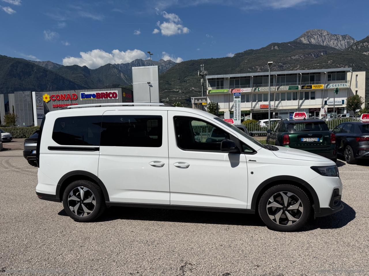 FORD Gr. Tourneo Connect 2.0 EBl 122CV Active WINTER PACK