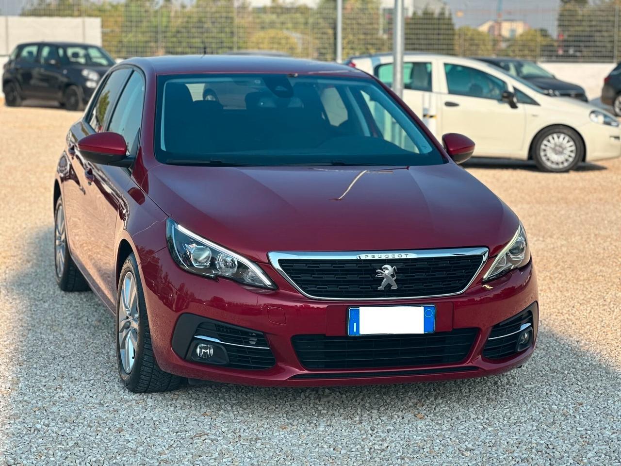 Peugeot 308 Berlina 1.5 130CV Allure