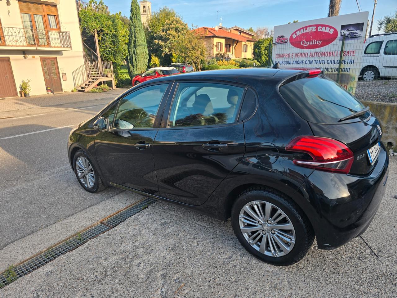 Peugeot 208 PureTech 82 5 porte Allure