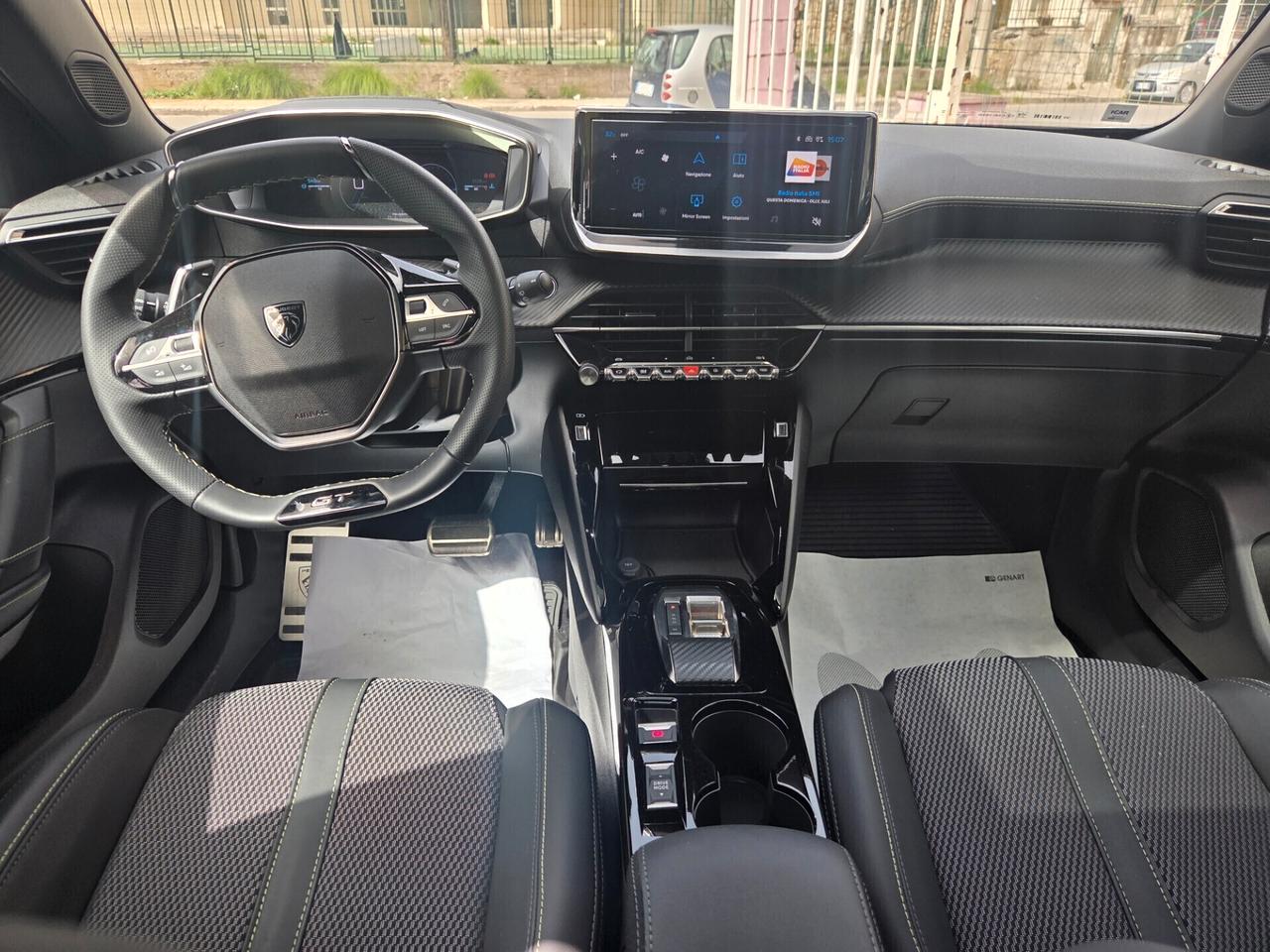 Peugeot 2008 Hybrid 145 e-DCS6 GT Exclusive