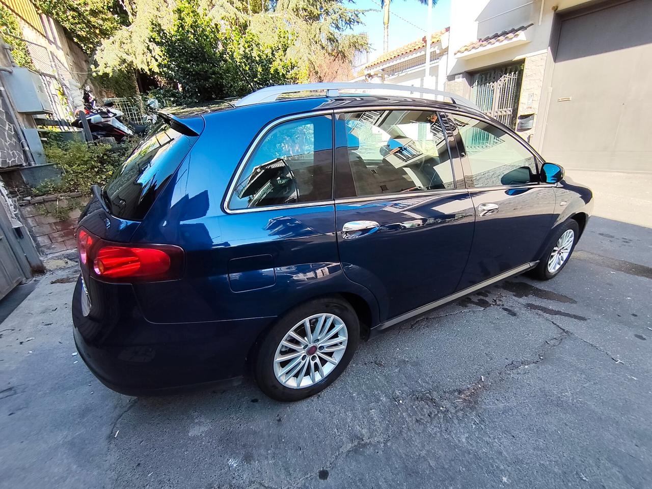 Fiat Croma 1.9 Multijet Emotion Leggi