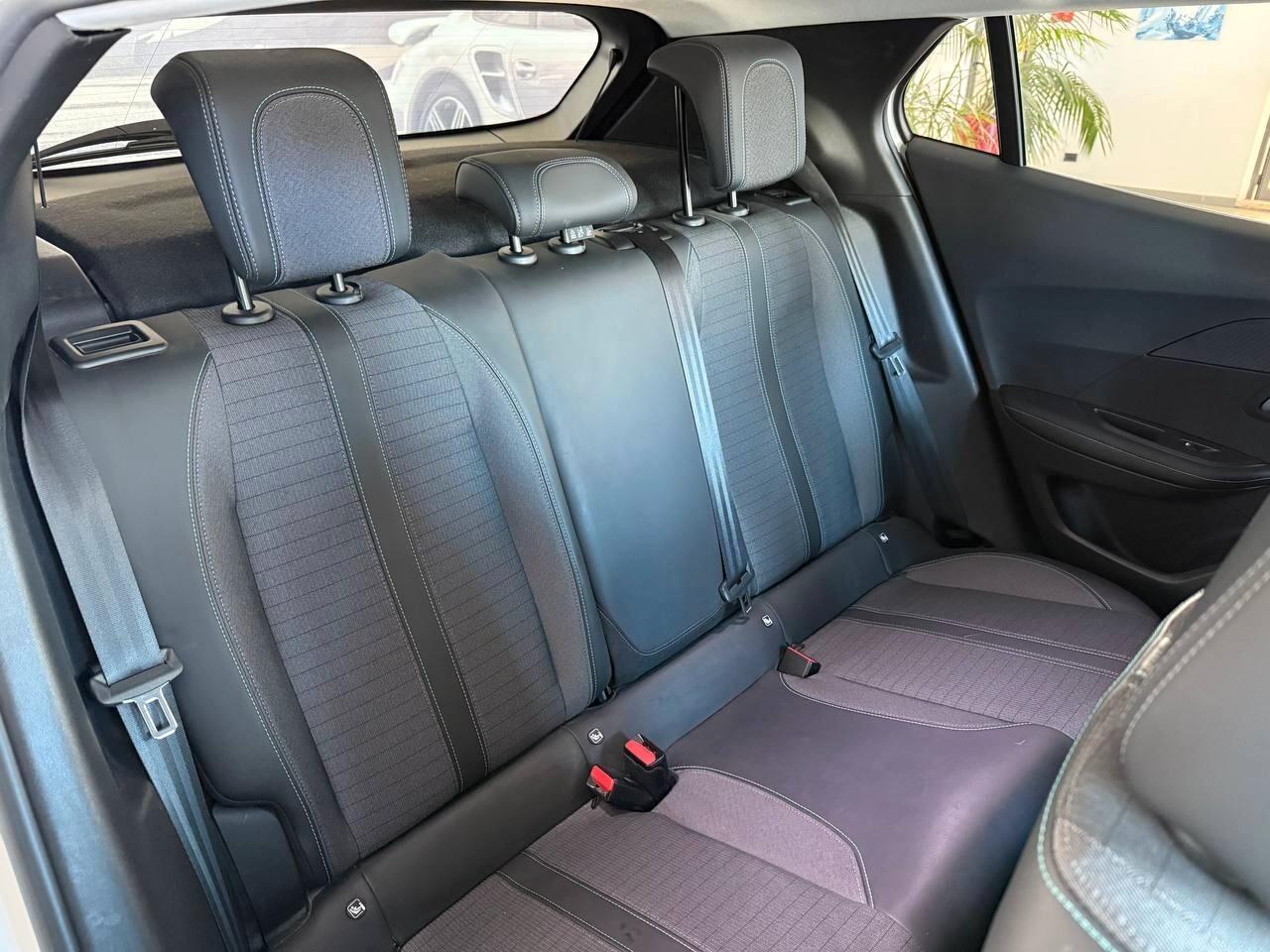 Peugeot 2008 BlueHDi 130 S&S EAT8 Allure Pack