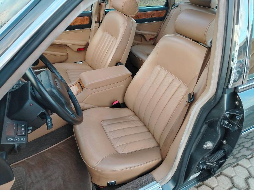 Jaguar XJ6 4.0 Daimler cat.
