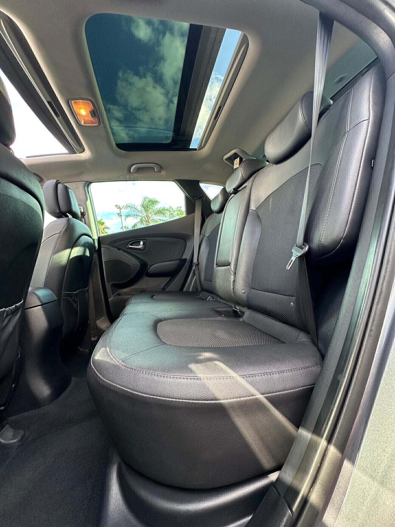 Hyundai iX35 1.7 CRDi 2WD Xpossible TETTO APRIBILE