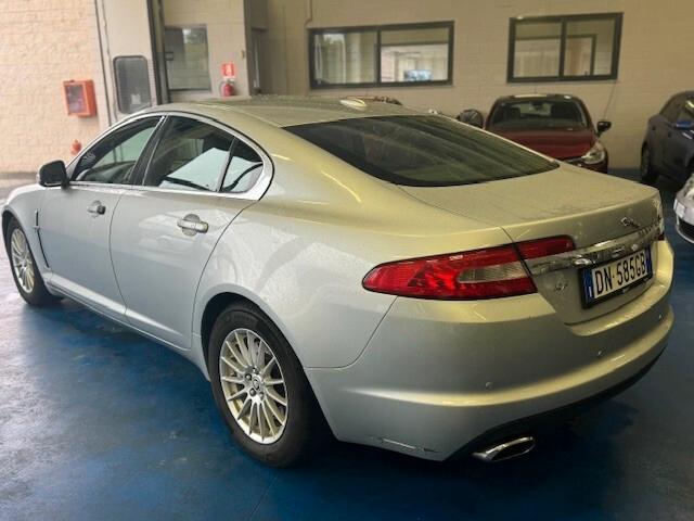 Jaguar XF 2.7D V6 Premium Luxury