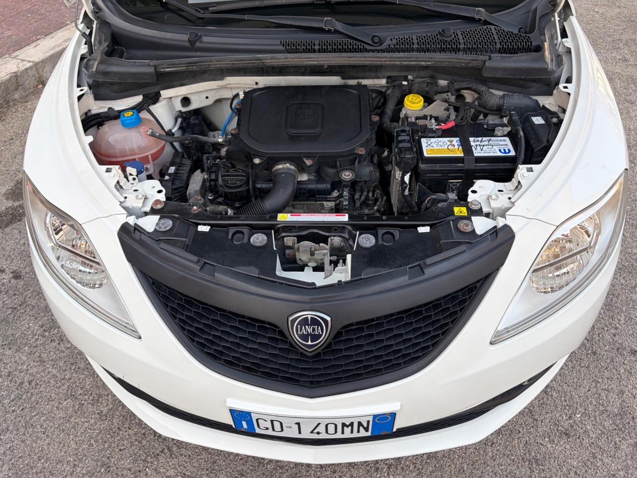 Lancia Ypsilon 1.0 FireFly benz ideale per neopate