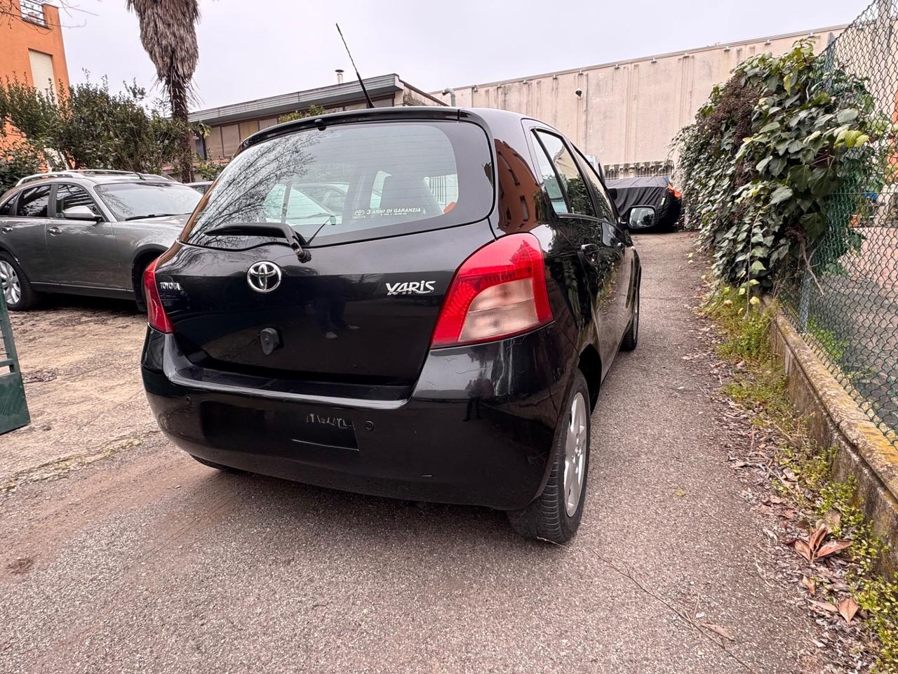 Toyota Yaris 1.3 5 porte