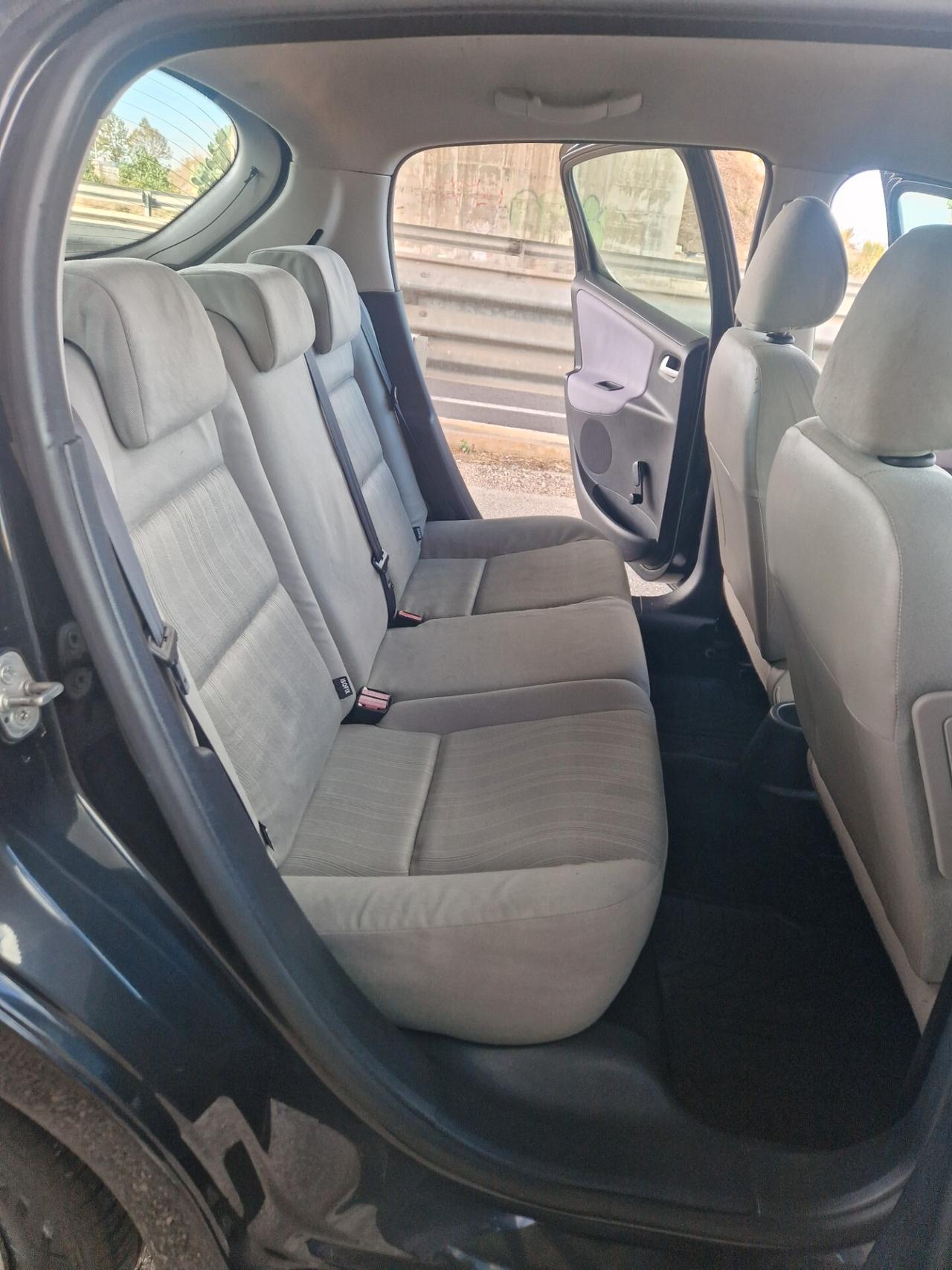 Peugeot 207 1.4 HDi 70CV 5p. X Line