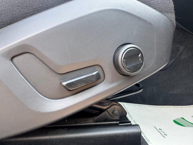 VOLVO XC60 B4 Geartronic Momentum Pro