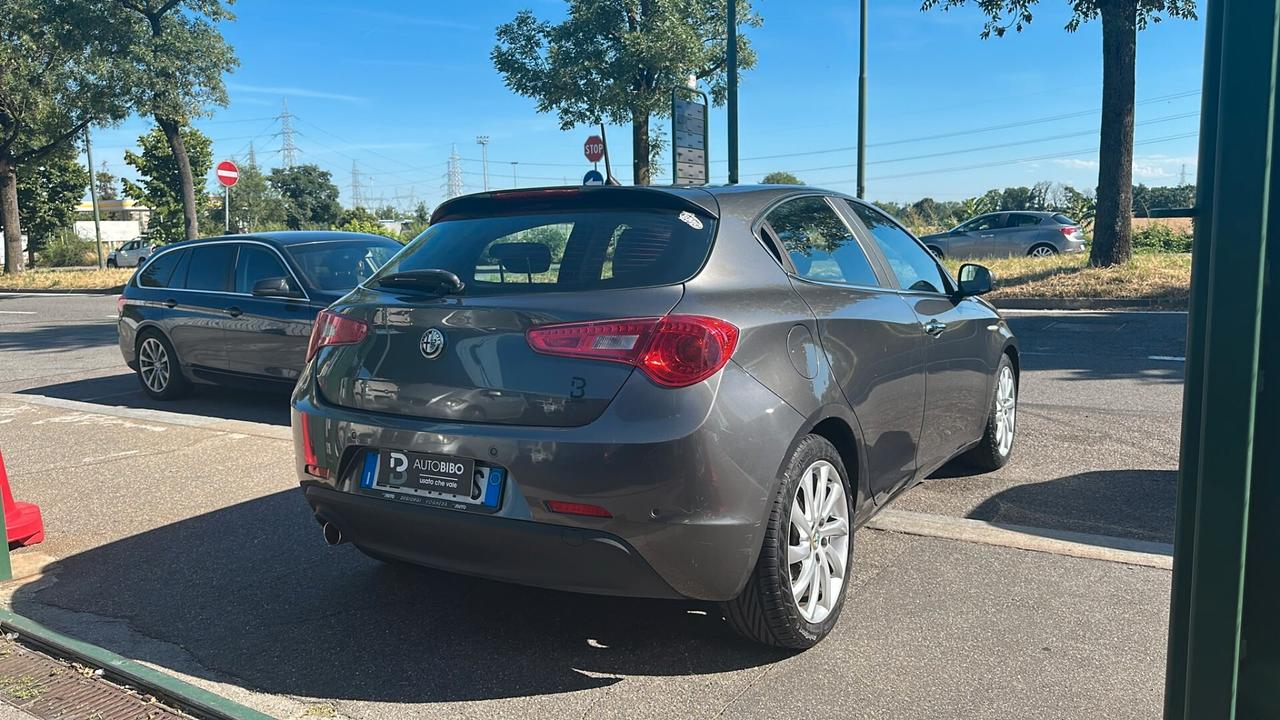 Alfa Romeo Giulietta 1.6 JTDm-2 105 CV Distinctive