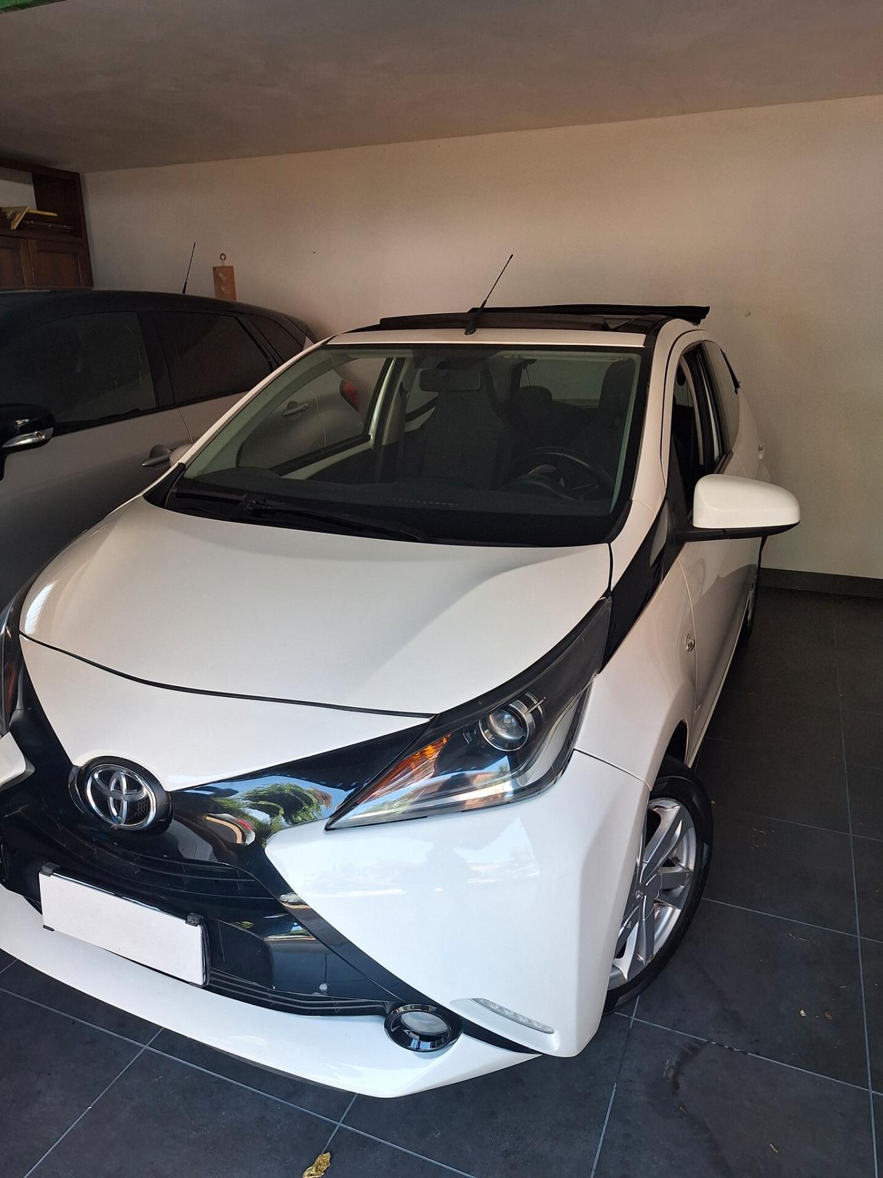 Toyota Aygo X 1.0 VVT-i 72 CV 5 porte . CABRIO
