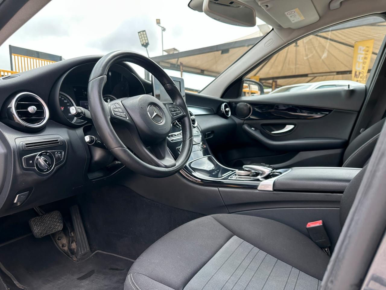 MERCEDES BENZ C 180 d Auto Executive
