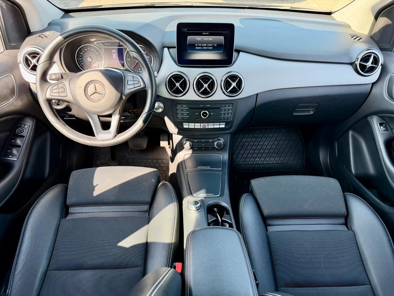 MERCEDES B180 PREMIUM AUTOMATICO - EURO 6