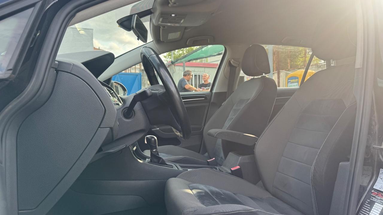 Volkswagen Golf 2.0 TDI DSG 5p. Highline -2014