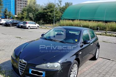 ALFA ROMEO 147 1.9 JTD (120) 5 porte Black Line