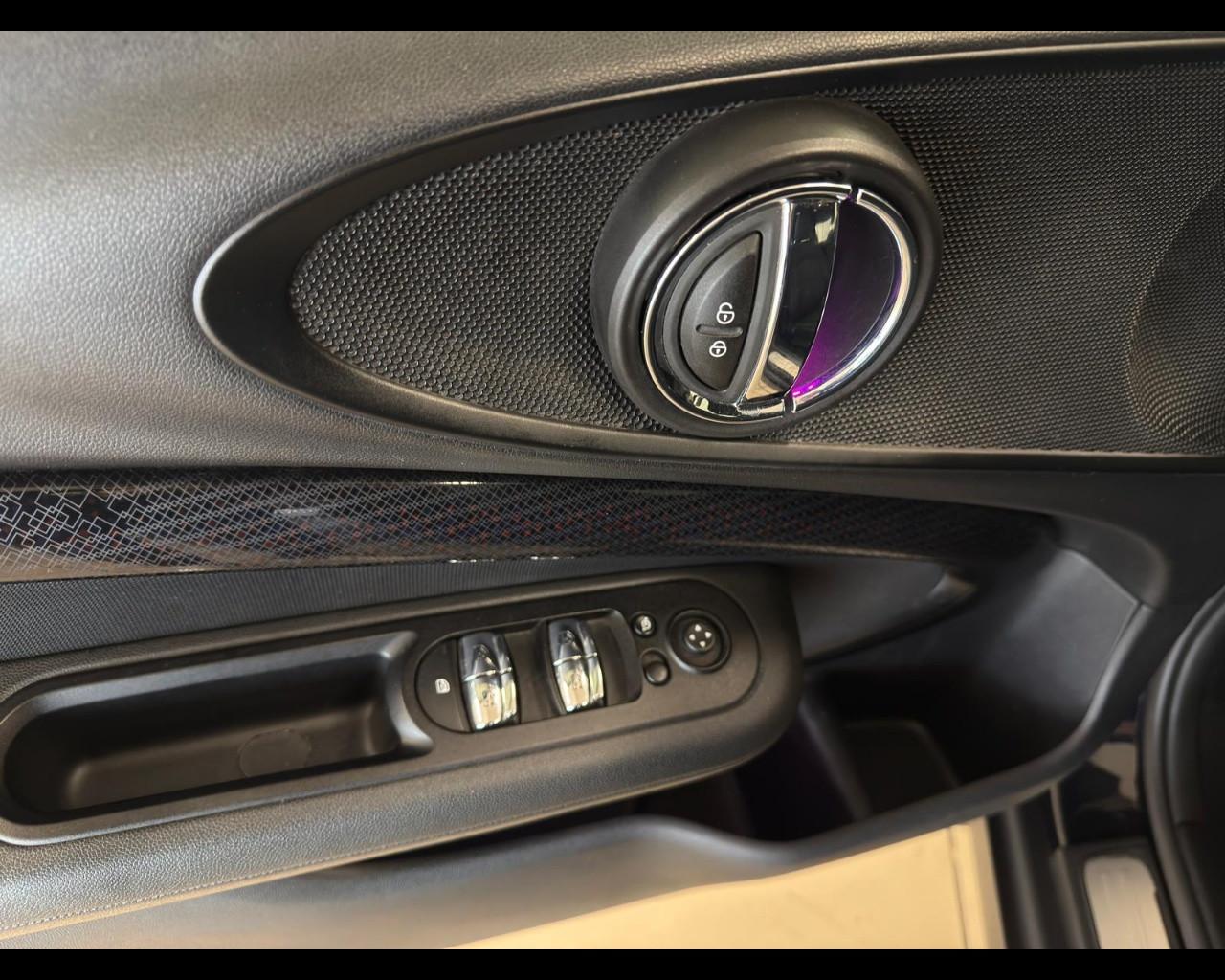 MINI Mini Clubman (F54) - Mini 2.0 Cooper D Business Clubman