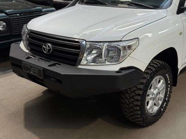 TOYOTA Land Cruiser TROPICALE GX V8 manual