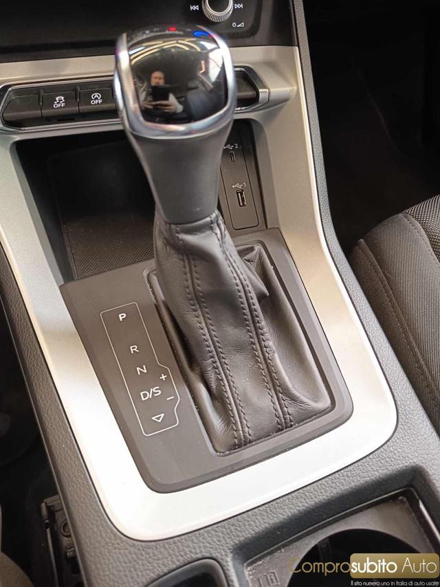 AUDI Q3 35 TDI quattro Business