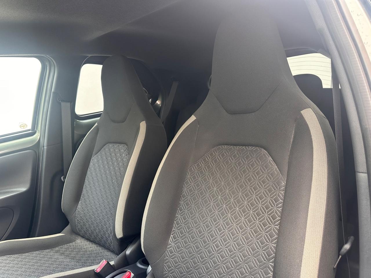 Toyota Aygo X 1.0 VVT-i 72 CV 5 porte Lounge