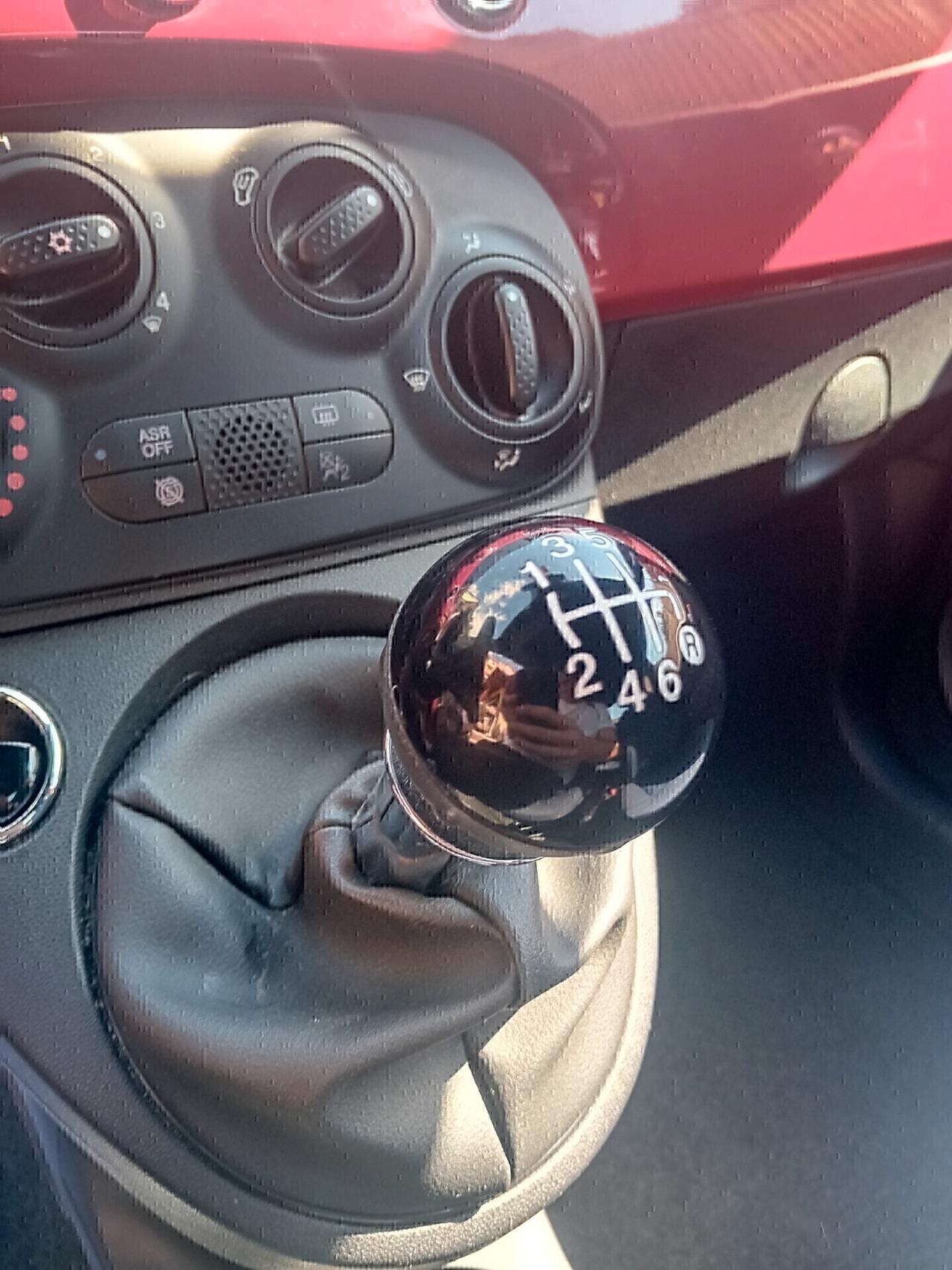 Fiat 500 1.0 Hybrid Red