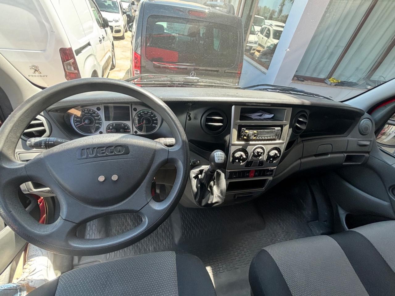 Iveco Daily Furgonato - 2011-3.0- 186000 km